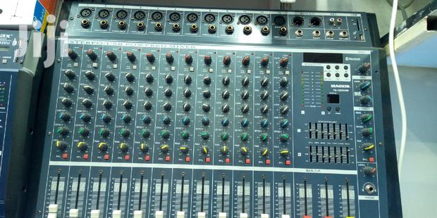 Mackie Stereo/Usb Bluetooth Powered Mixer Ya1202usb - main view