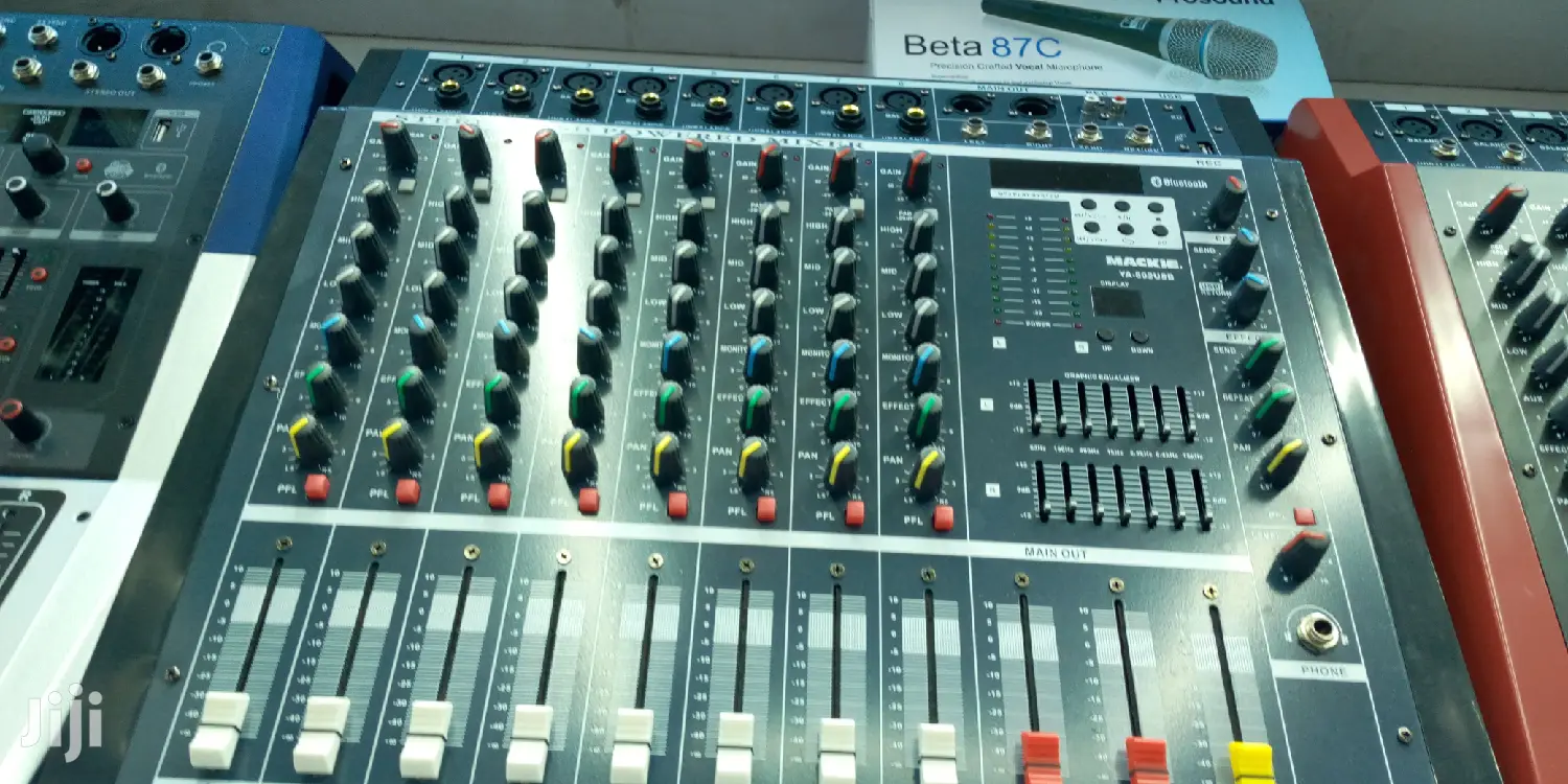 Mackie Bluetooth USB Powered 8ch Mixer
