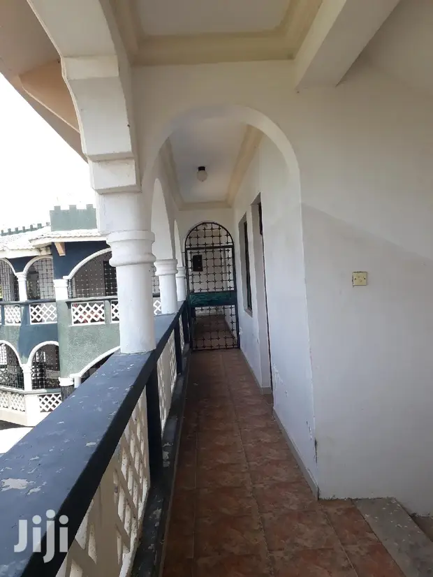 10bdrm House in Nyali for Sale