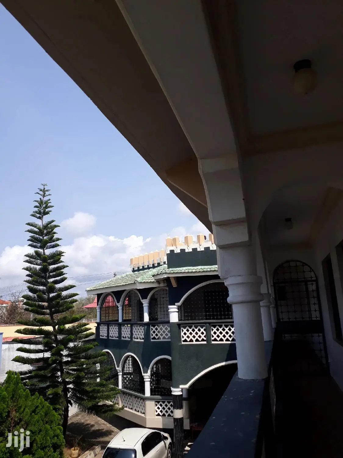 10bdrm House in Nyali for Sale