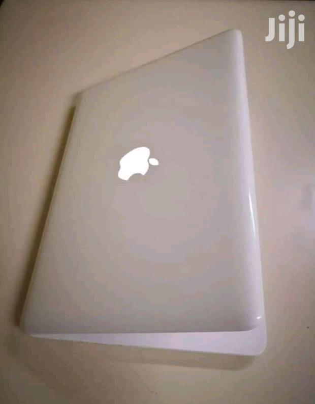 Laptop Apple MacBook 4GB Intel Core 2 Duo HDD 250GB - thumbnail 3