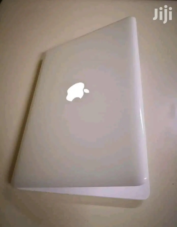 Laptop Apple MacBook 4GB Intel Core 2 Duo HDD 250GB