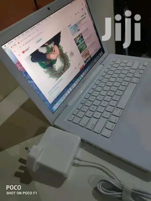 Laptop Apple MacBook 4GB Intel Core 2 Duo HDD 250GB