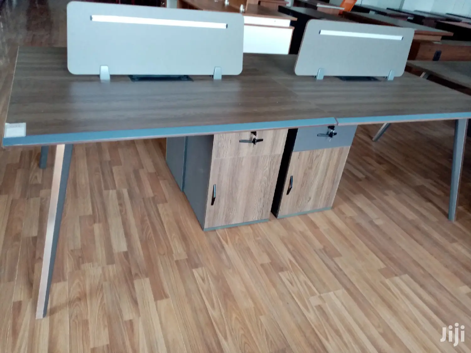 4 Way Workstation