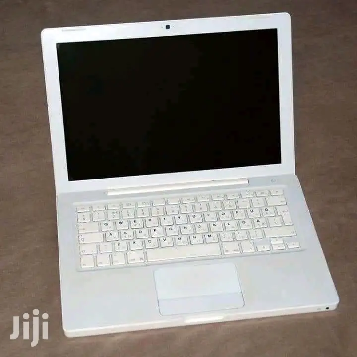 Laptop Apple MacBook 4GB Intel Core 2 Duo HDD 250GB