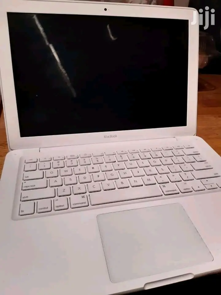 Laptop Apple MacBook 4GB Intel Core 2 Duo HDD 250GB