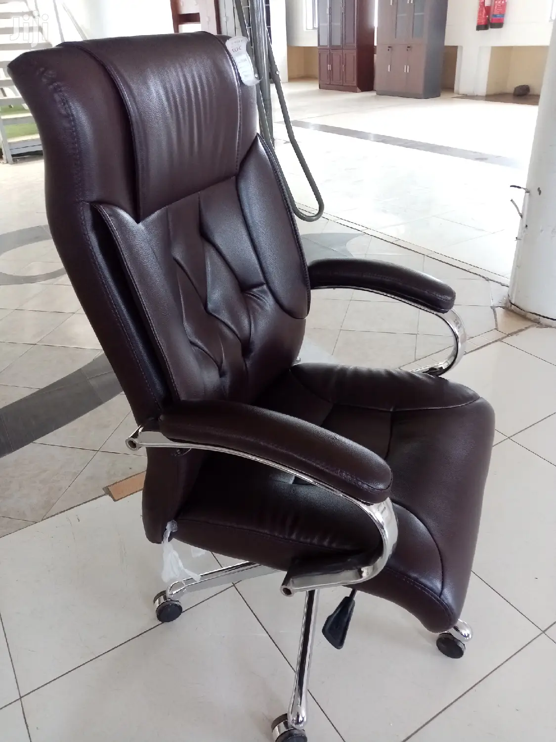 Executive Office Seat