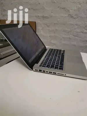 Laptop Apple MacBook Pro 4GB Intel Core 2 Duo HDD 500GB