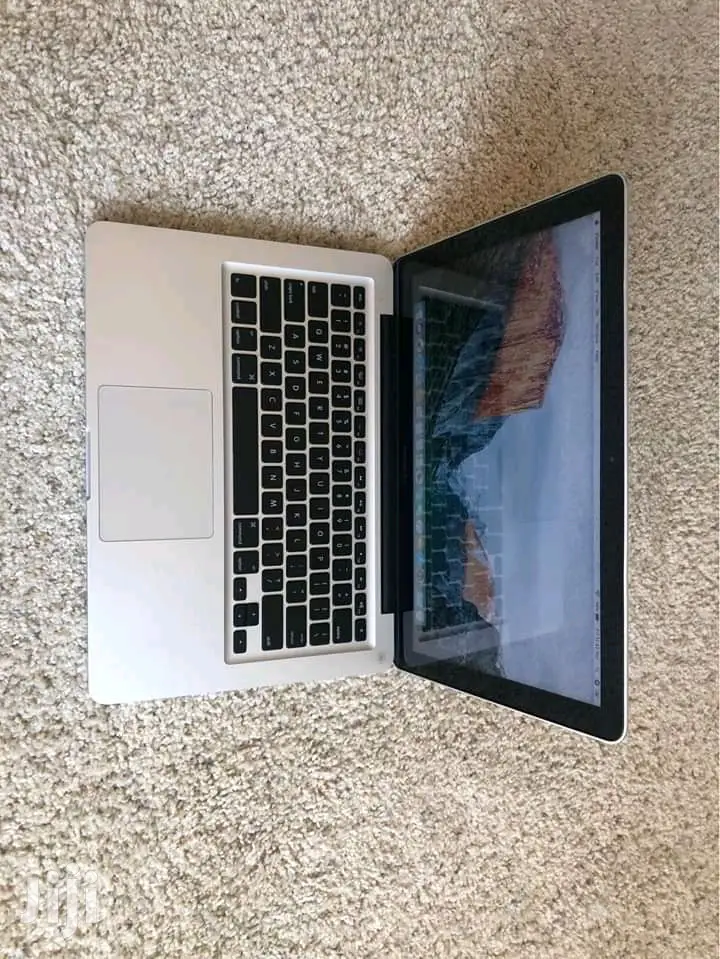Laptop Apple MacBook Pro 4GB Intel Core 2 Duo HDD 500GB