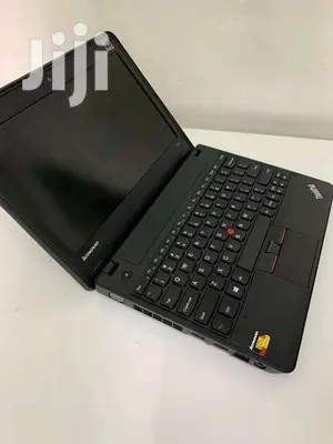 Laptop Lenovo ThinkPad X131e 4GB Intel Core I3 HDD 320GB