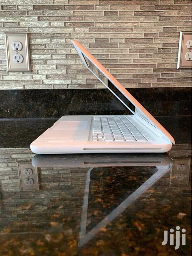 Laptop Apple MacBook 2GB Intel Core 2 Duo HDD 250GB - thumbnail 4