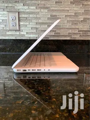 Laptop Apple MacBook 2GB Intel Core 2 Duo HDD 250GB