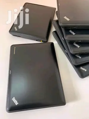 Laptop Lenovo ThinkPad X131e 4GB Intel Core 2 Duo HDD 250GB