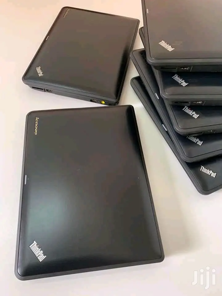 Laptop Lenovo ThinkPad X131e 4GB Intel Core 2 Duo HDD 250GB