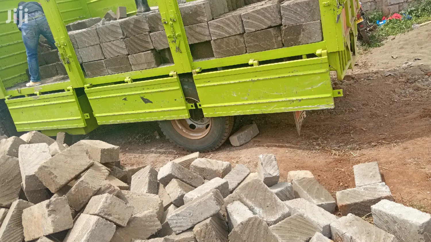 Stones(Both Machine Cut N Foundation Stones)