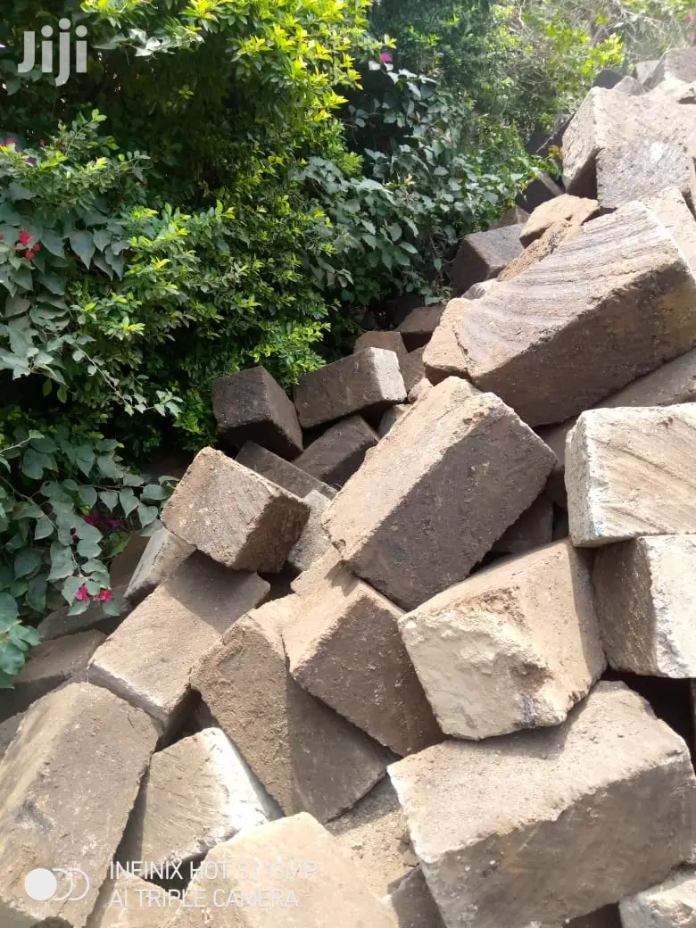 All Sizes of Machine Cut Stones