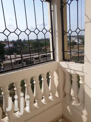 For Sale 2 Bedrooms Flat Nyali