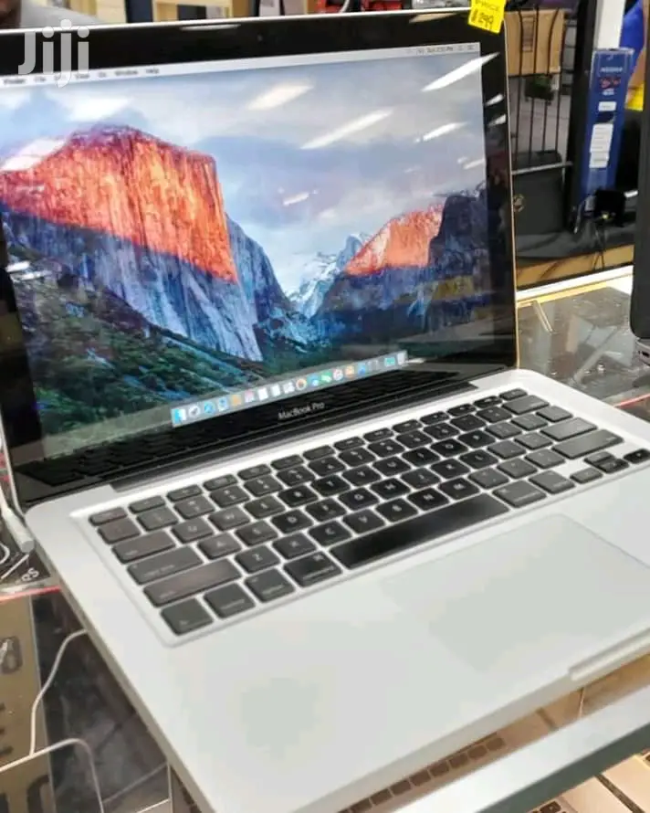 Laptop Apple MacBook Pro 4GB Intel Core 2 Duo HDD 500GB