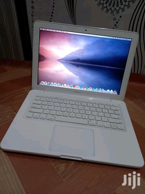 Laptop Apple MacBook 4GB Intel Core 2 Duo HDD 250GB - thumbnail 3