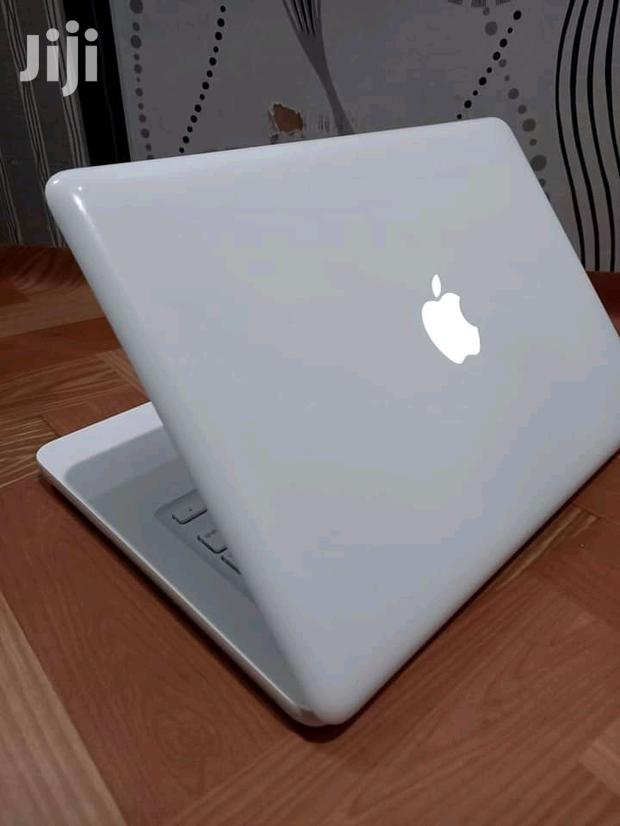 Laptop Apple MacBook 4GB Intel Core 2 Duo HDD 500GB - main view
