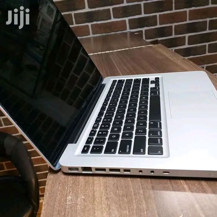 Laptop Apple MacBook 4GB Intel Core 2 Duo HDD 250GB