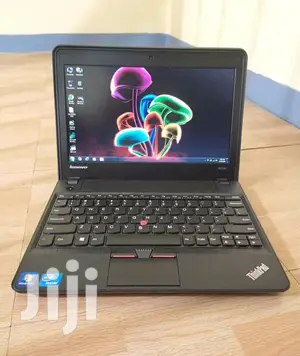 Laptop Lenovo ThinkPad X131e 4GB Intel Core I3 HDD 320GB