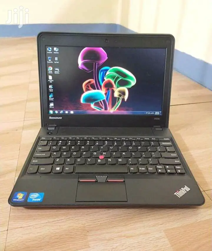 Laptop Lenovo ThinkPad X131e 4GB Intel Core I3 HDD 320GB