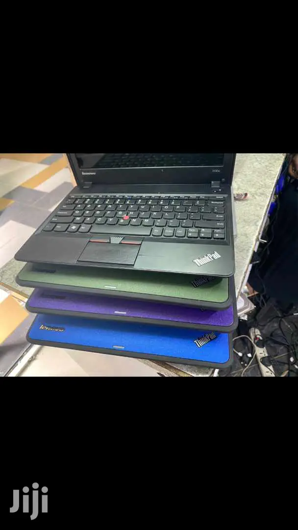 Laptop Lenovo ThinkPad X131e 4GB Intel Core 2 Duo HDD 250GB