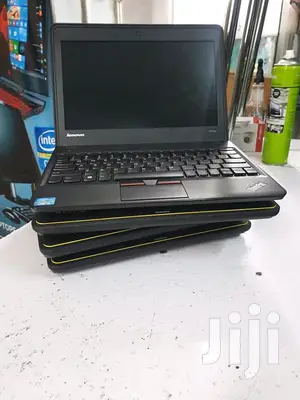 Laptop Lenovo ThinkPad X131e 4GB Intel Core 2 Duo HDD 250GB