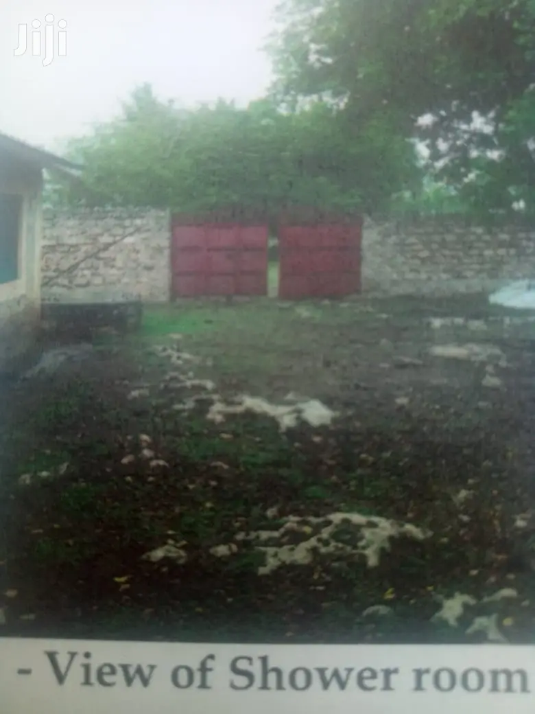 6 Acres on Sale in Chumani