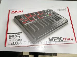 Akai Midi Keyboard With Drumpads - thumbnail 2