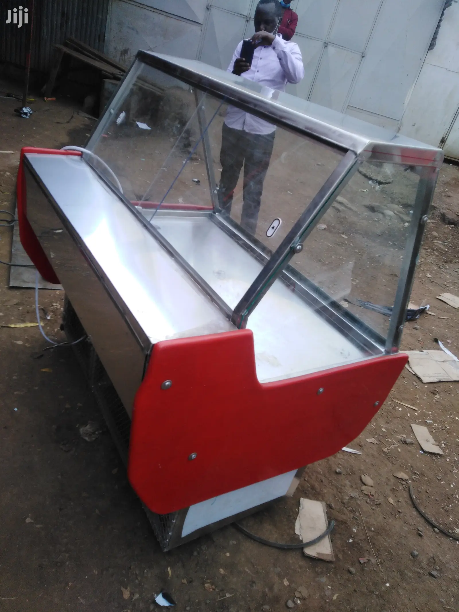 Meat Display Chiller With Flat Toughened Glass