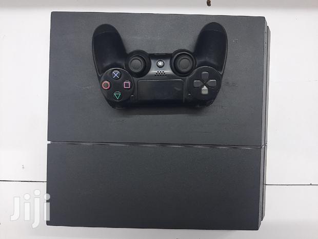 Chipped Playstation 4 - main view