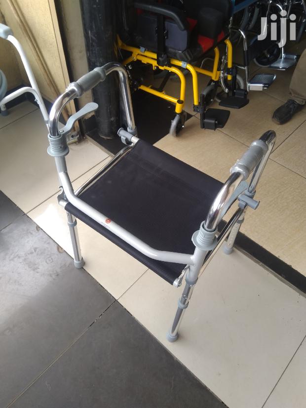 Walking Frame With a Seat - thumbnail 2
