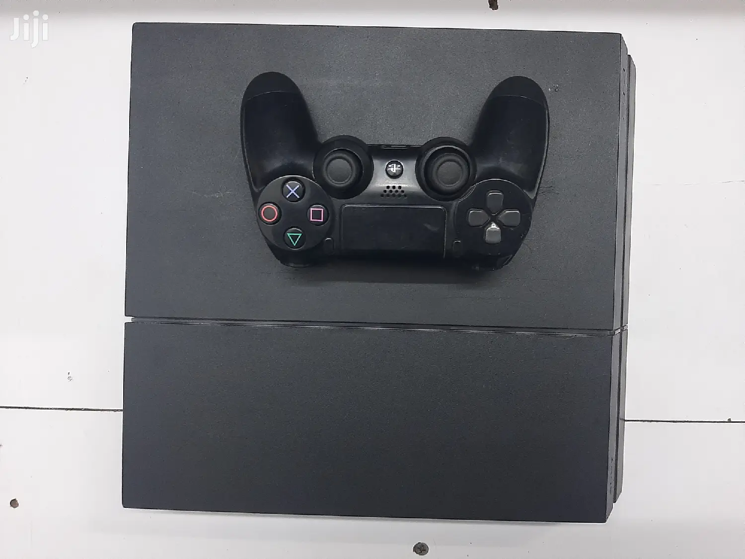 Chipped Ps4