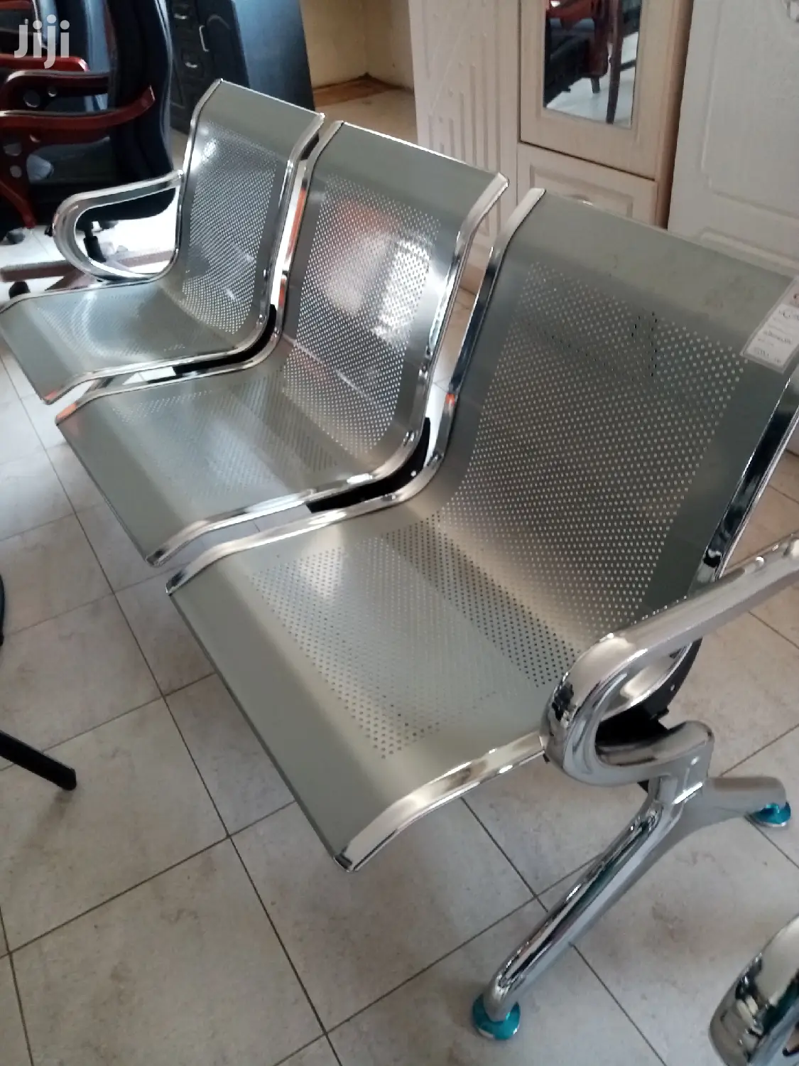 Non Padded Waiting Chair
