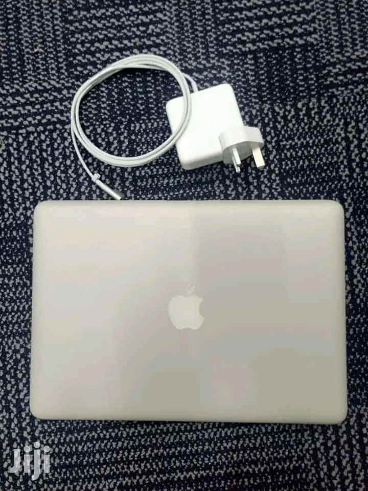 Laptop Apple MacBook Air 13.3" 256GB SSD 4GB RAM