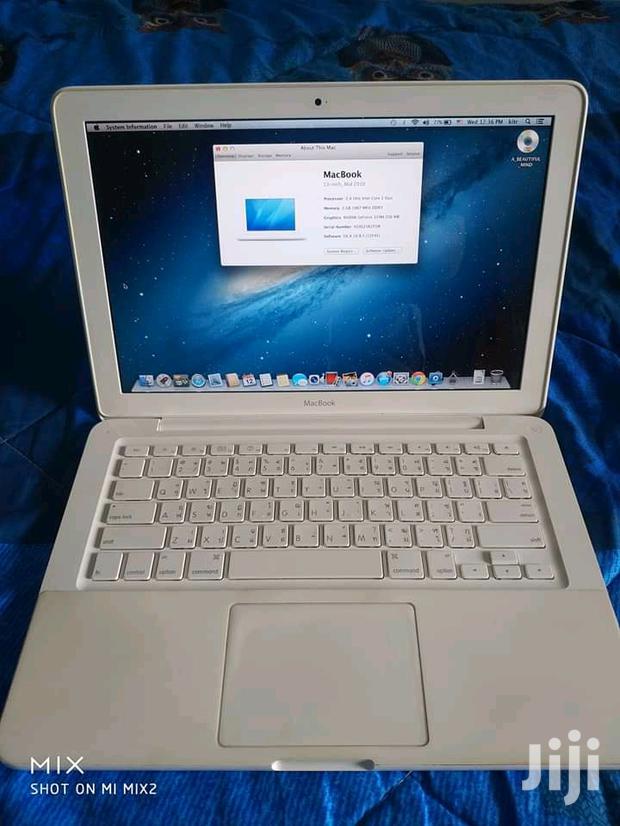 Laptop Apple MacBook 4GB Intel Core 2 Duo HDD 250GB - thumbnail 2