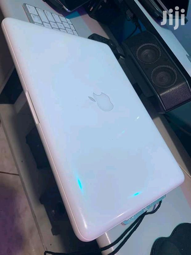 Laptop Apple MacBook 4GB Intel Core 2 Duo HDD 250GB - thumbnail 3