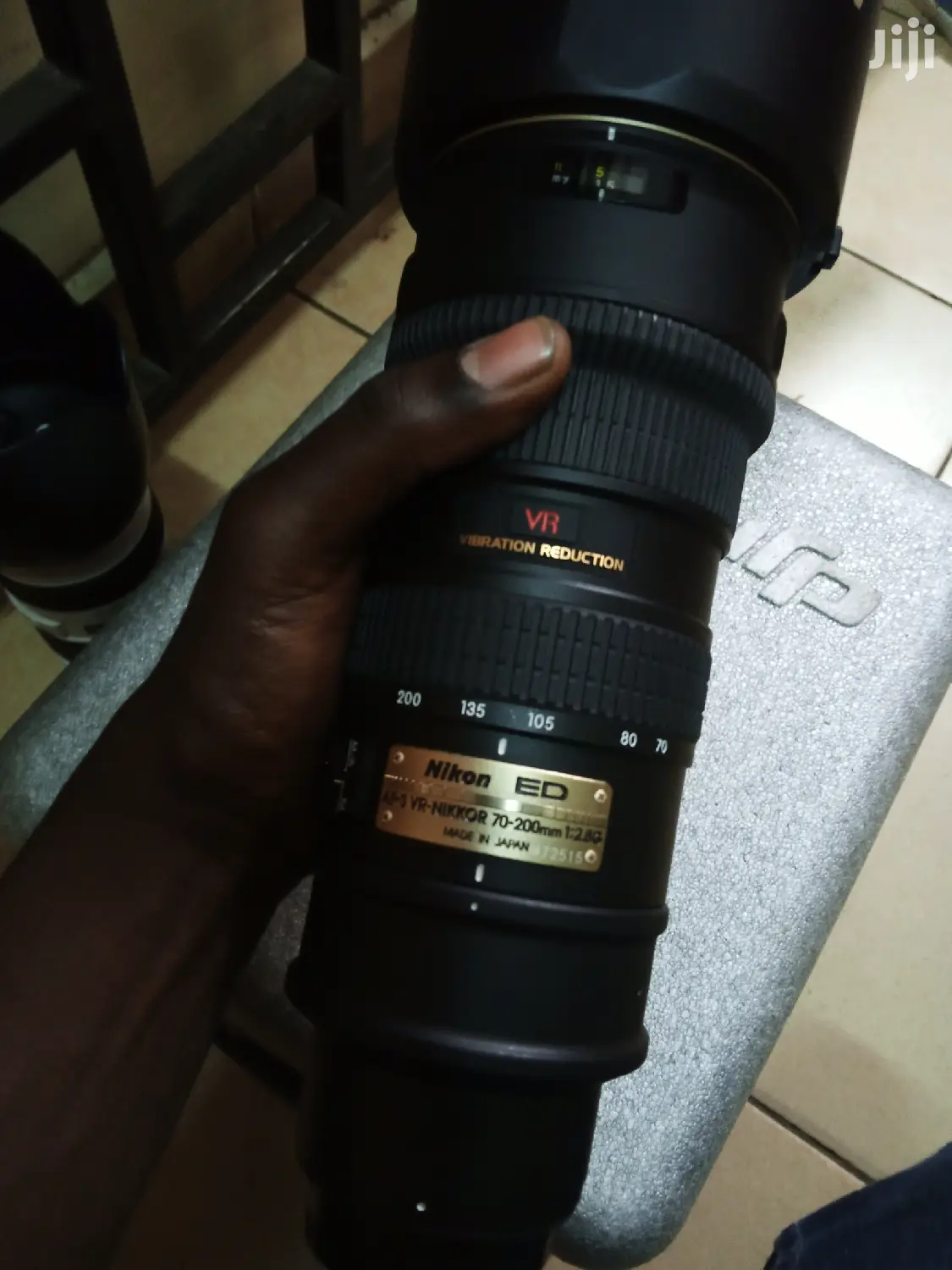 Superior Nikon 70-200mm F2.8 Lens
