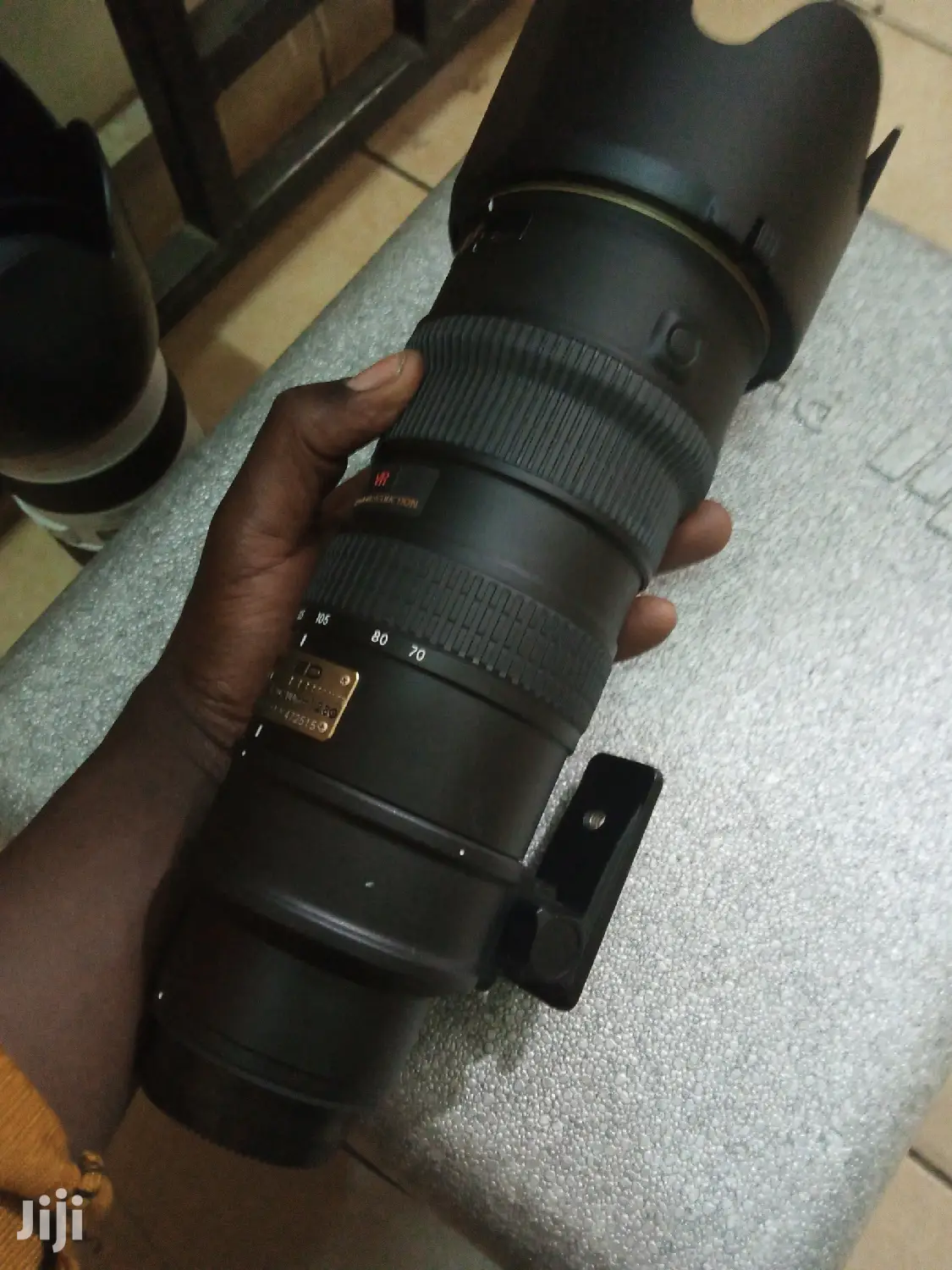 Superior Nikon 70-200mm F2.8 Lens