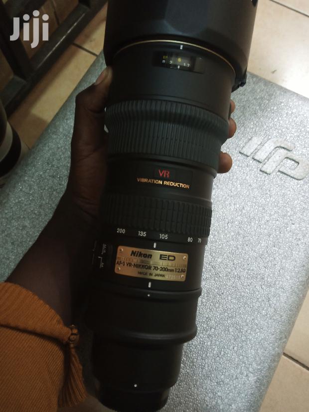 Superior Nikon 70-200mm F2.8 Lens