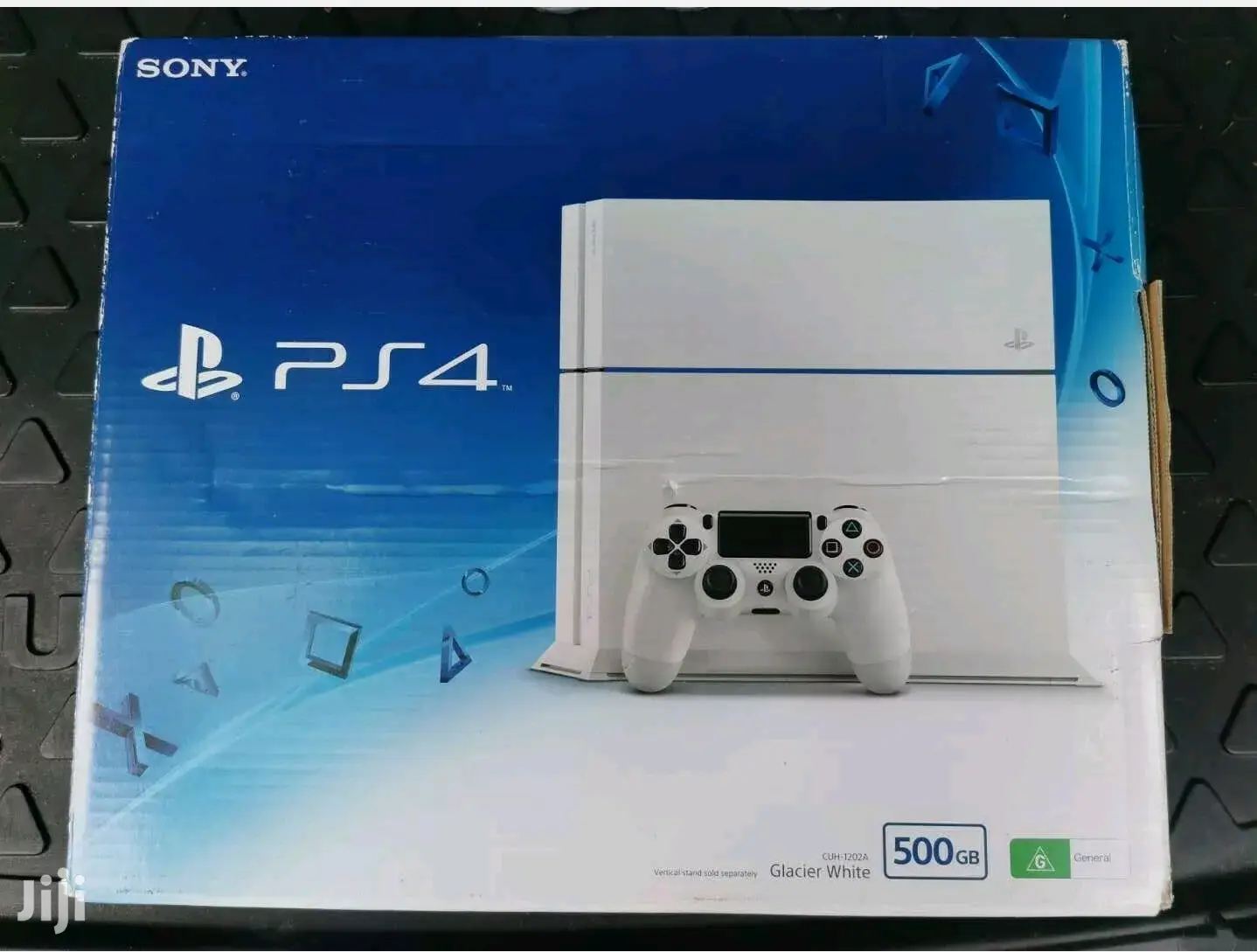 1 Free Game and Playstation 4 White Ps4