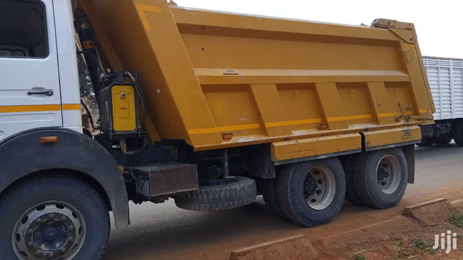 Ballast (18tones Tata Full)