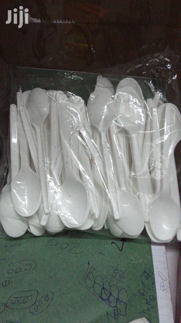 Disposable Plastic Spoons - main view