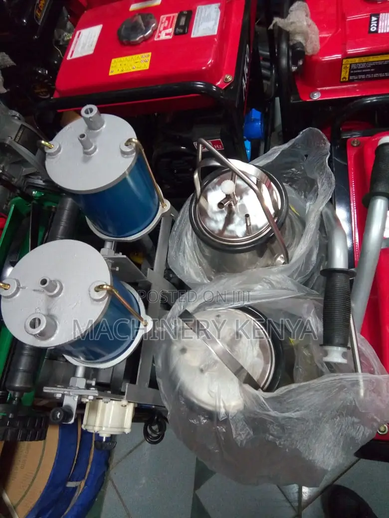 Brand New Milking Machine With Two Buckets