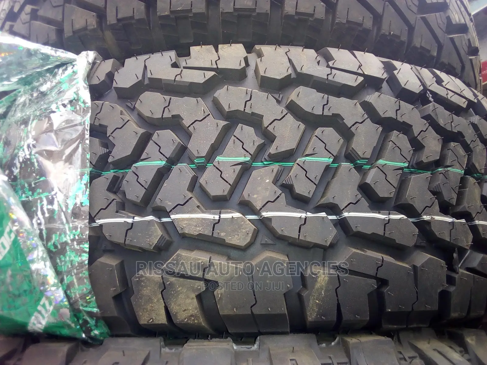 215/75 R 15 Road Cruza AT Tyres