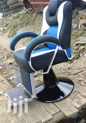 Quality Barber Chair - thumbnail 2