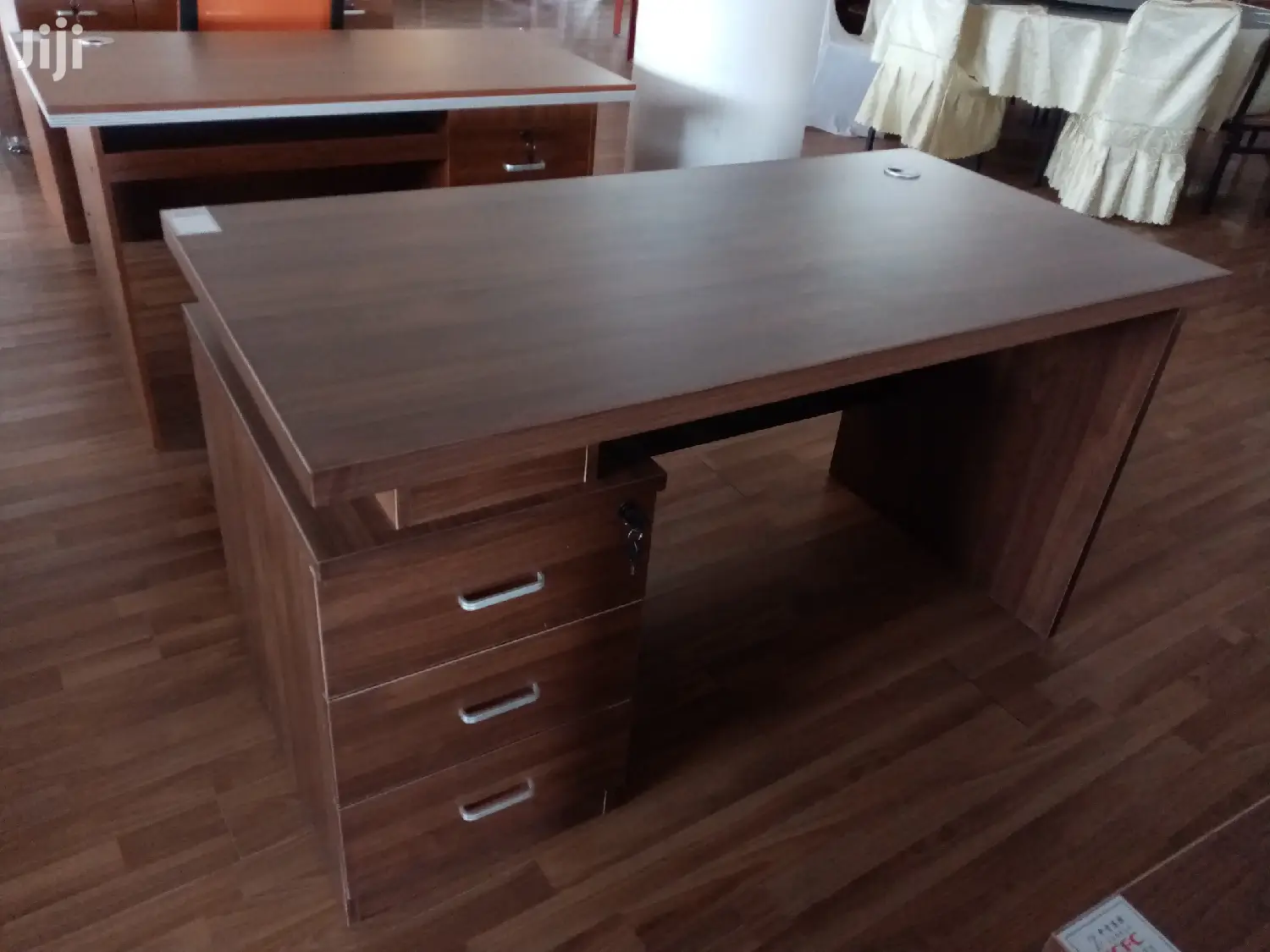 1.4 M Office Desk