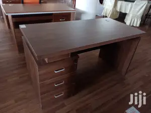 1.4 M Office Desk